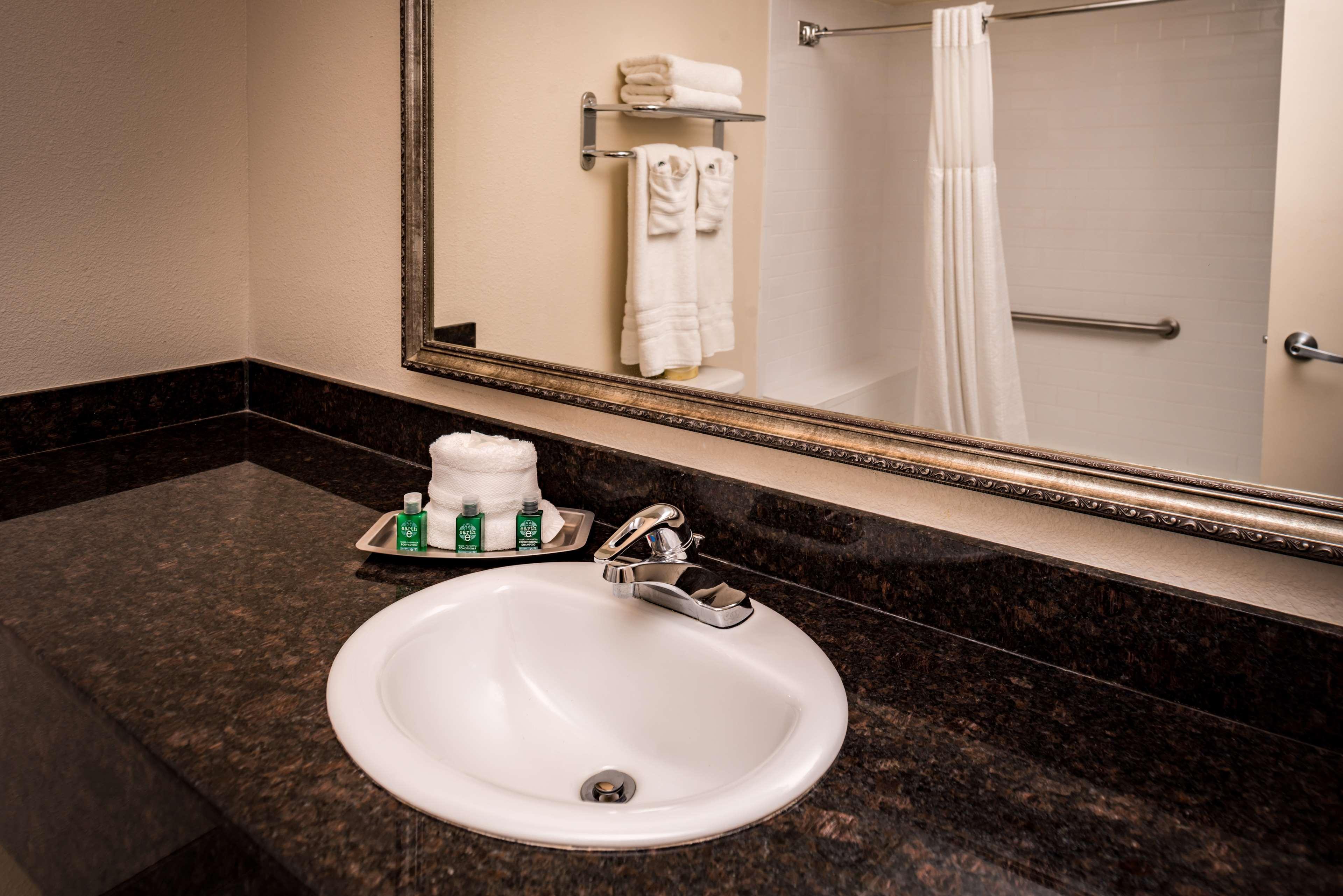 Best Western Airport Albuquerque Innsuites Hotel & Suites Buitenkant foto